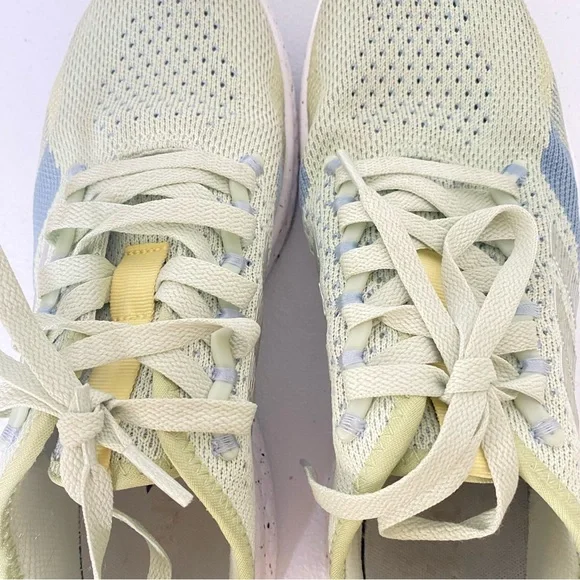 adidas Fluidflow 2.0 Women’s Size 7.5 Bounce Running Shoe Linen Green/Gray - Picture 2 of 11
